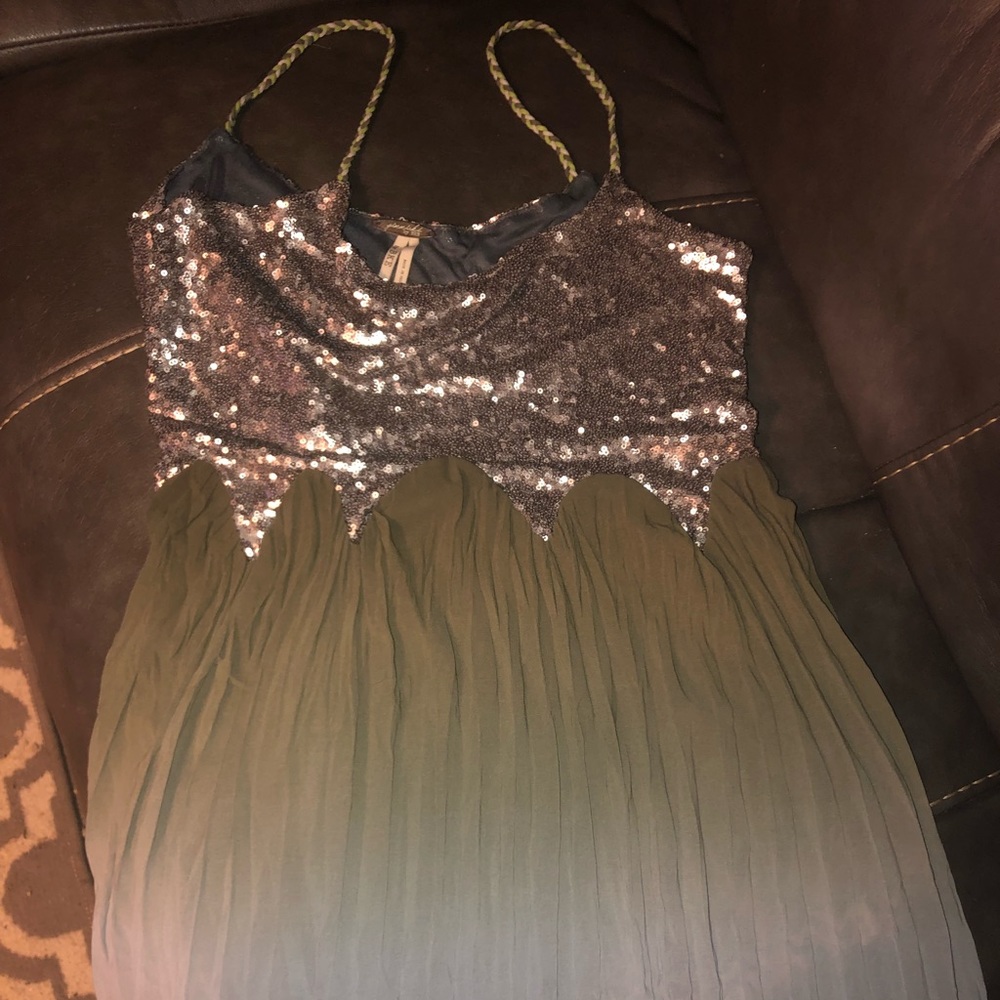 Gimmicks by BKE tank top